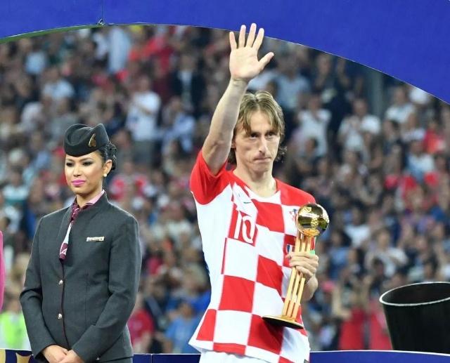 斯洛特：我不担心帅位且得到高层很多支持；失误是团队的问题（斯洛特：不担心帅位获高层力挺；失误是全队责任）