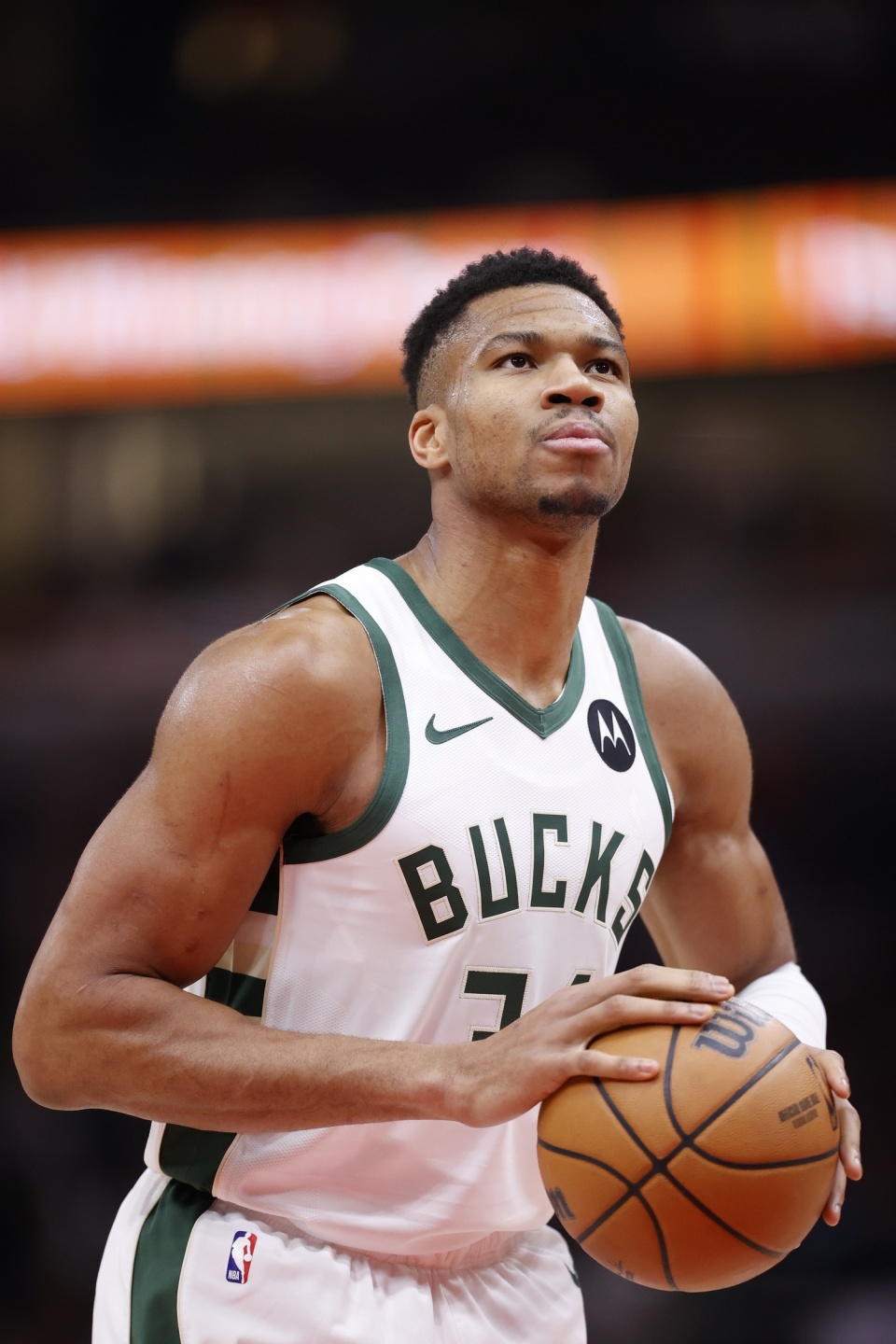 马德兴：上海体院有高端实验室，U18男足身体检测后会建档（马德兴：上海体院配备高端实验室，U18男足体测后将建立档案）