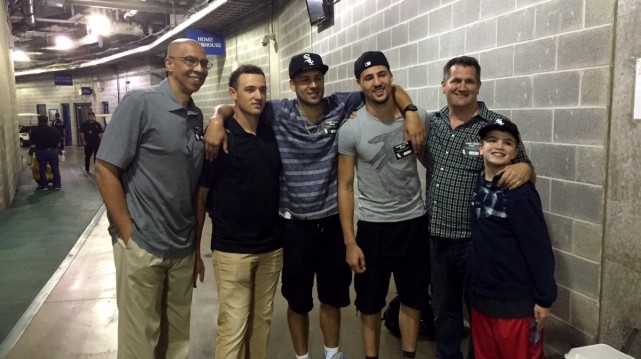 公牛半场三分13中3，吉迪10+5+5咬住比分（公牛半场外线手冷13投3中，吉迪10分5板5助紧咬比分）