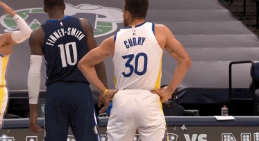 巴黎中场控制力全面升级（巴黎中场统治力全面提升）