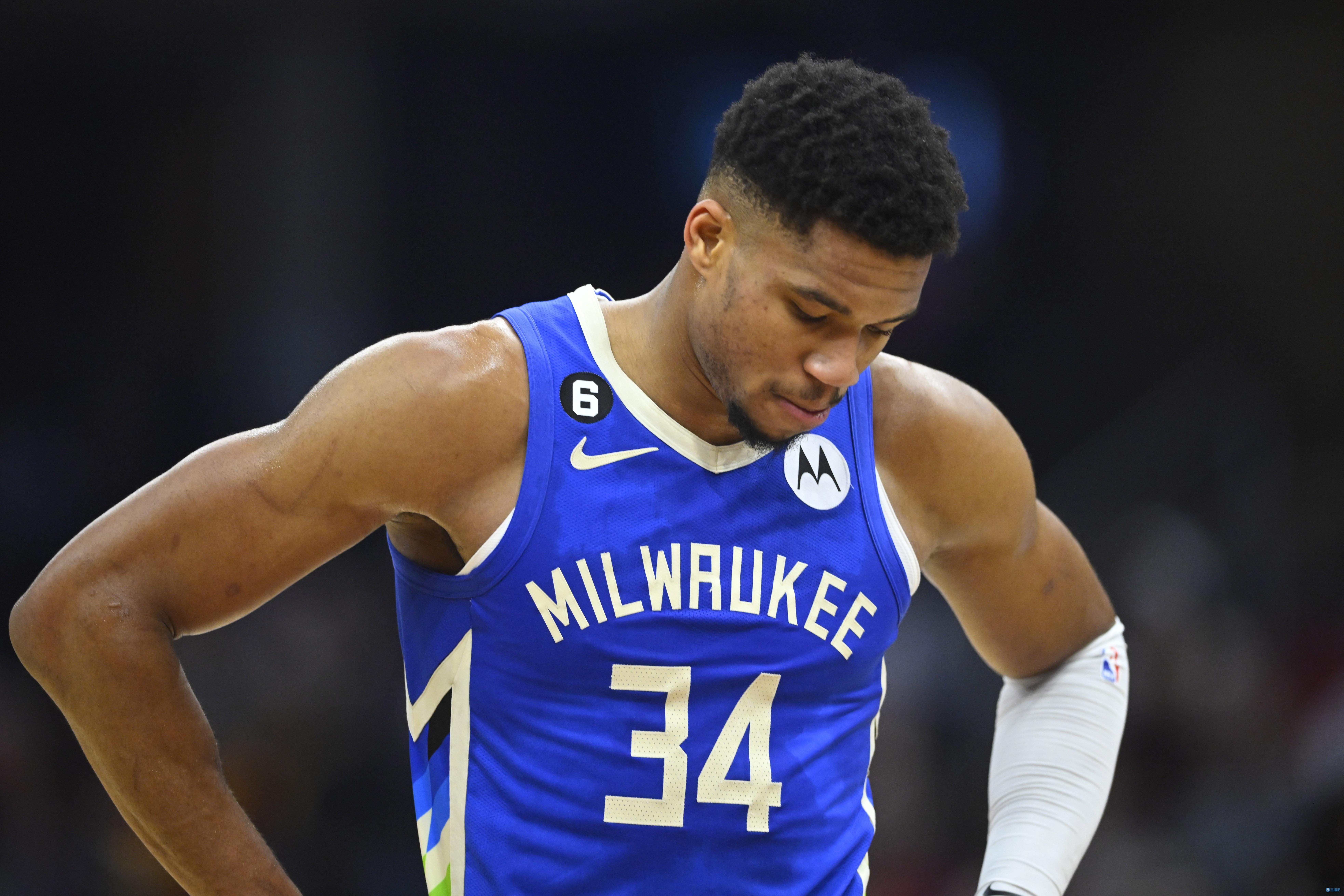 中村敬斗攻入世界波！兰斯排名法乙第三！（中村敬斗轰出惊艳世界波，兰斯暂列法乙第三）