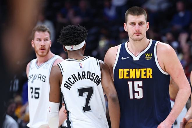 国米2-1凯拉特全队评分：邓弗里斯、弗拉泰西5分最低（国米2-1凯拉特赛后评分：邓弗里斯与弗拉泰西仅5分并列最低）