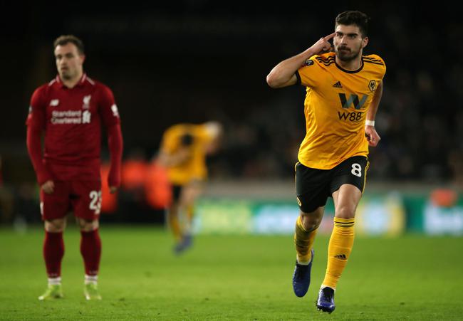 火箭哈登末节爆发连得15分（哈登末节连拿15分引领火箭反扑）